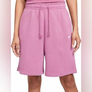 NWT Nike Fleece High Rise Shorts- Size Small